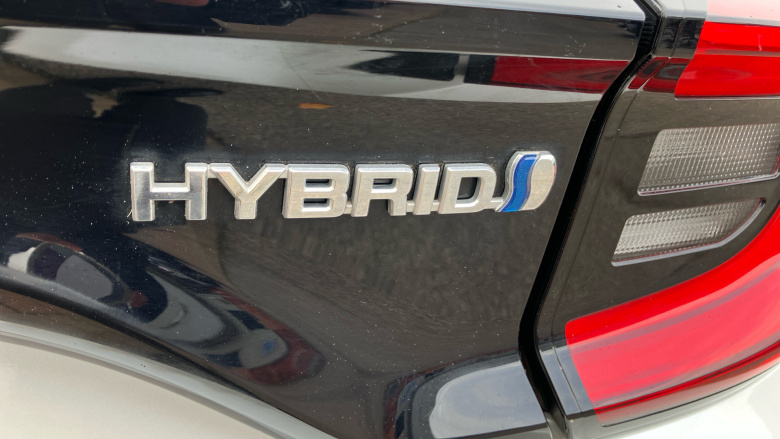 Toyota Yaris 1.5 Hybrid Design 5dr CVT Hybrid Hatchback